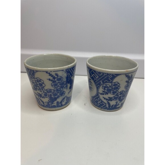 2 Antique Imari Porcelain Soba Choko Cups White BLUE about 2.5 inches tall - Picture 2 of 11